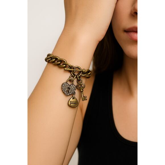 Vintage Y2K Fossil Brass Tone Toggle Charm Bracelet with Lock & Key - Picture 1 of 8